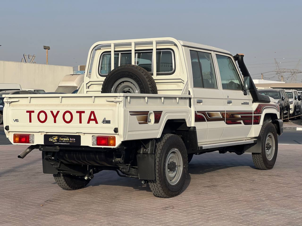 Toyota Hardtop LC79: Single-Cab vs. Double-Cab Comparison