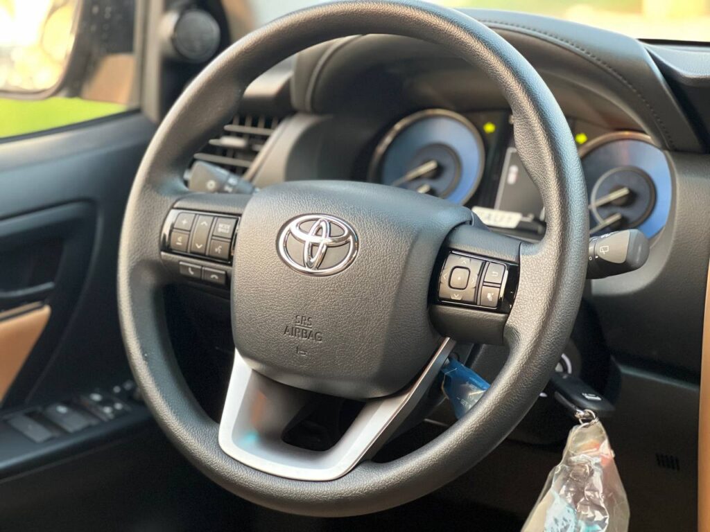 Toyota Fortuner SUV 2.7L