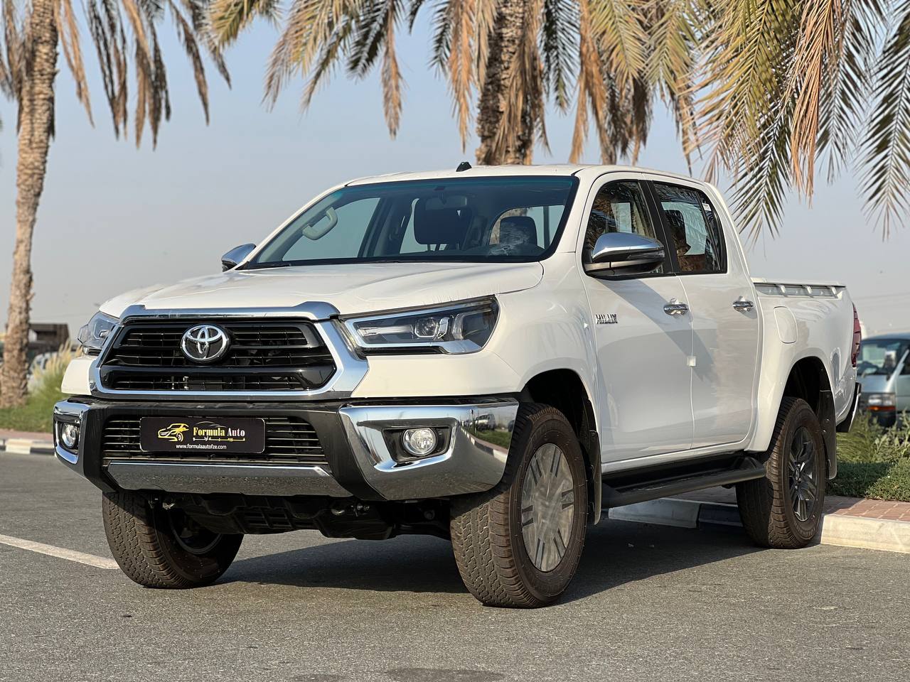 Toyota Hilux 2.7L D/C PTR M/T 2024My High Option